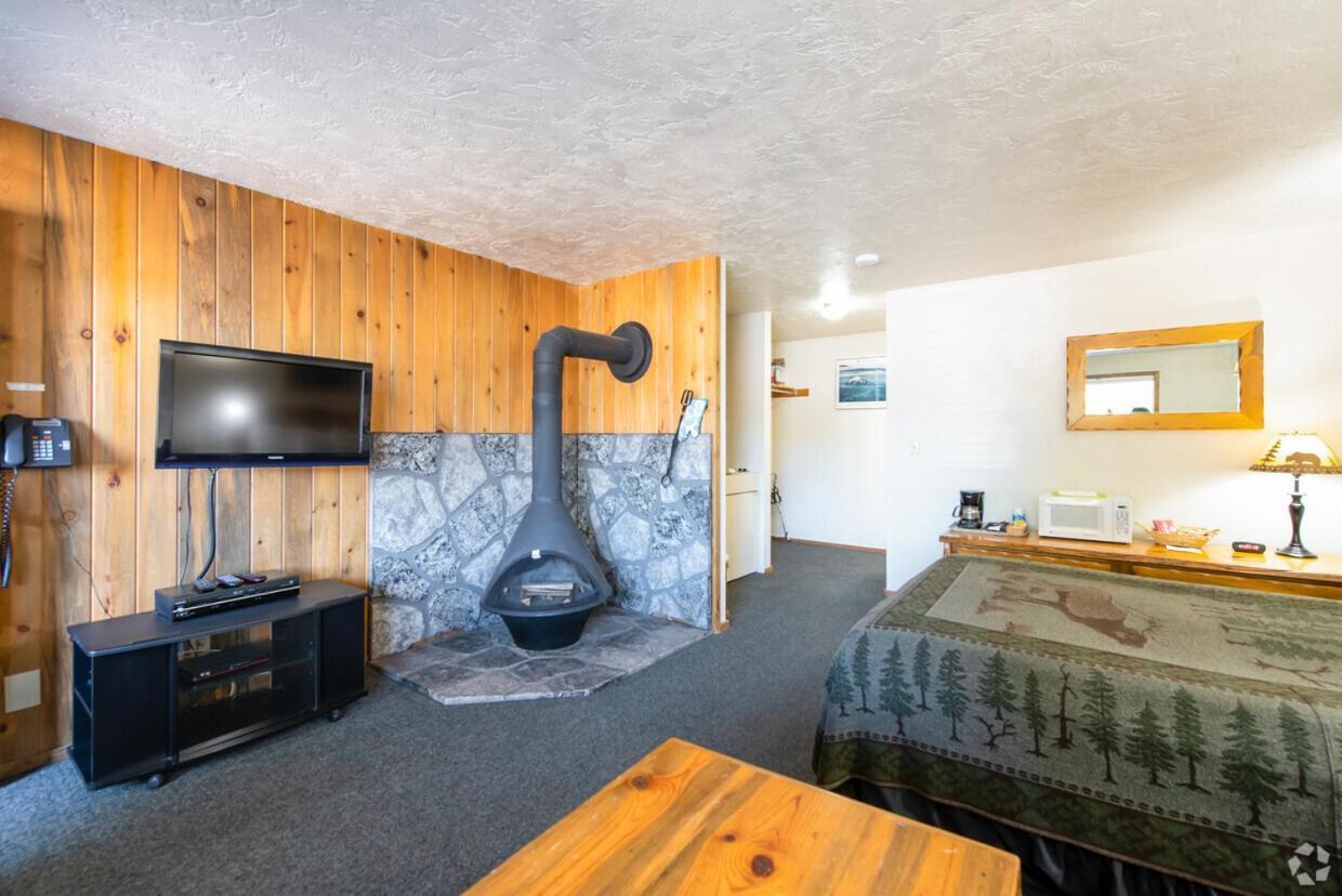 Willamette Pass Inn & Chalets Odell Lake Exterior photo